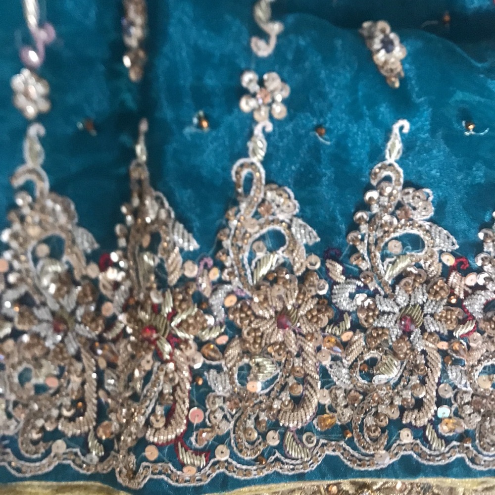 Dress - Picture 3 of 7